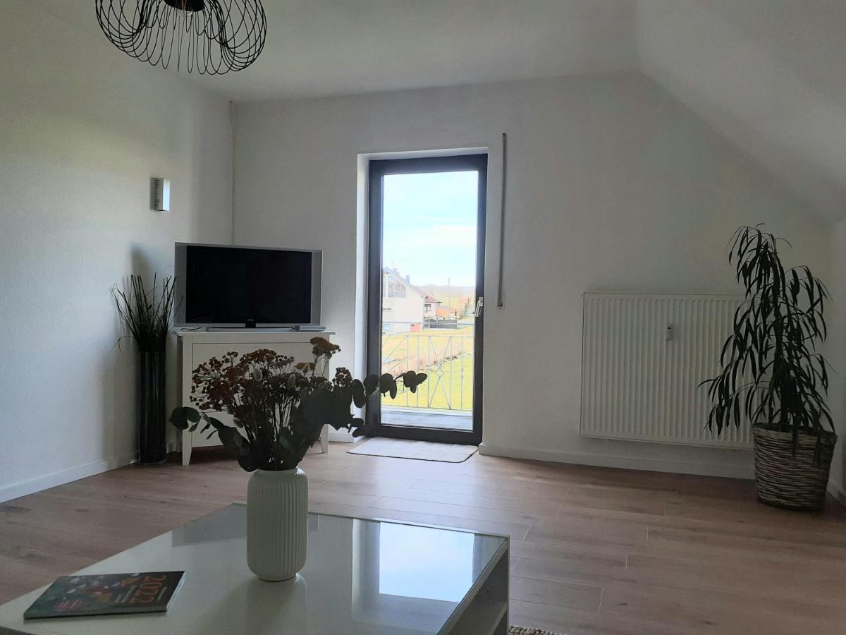 Eifelstern-Schoene Ferienwohnung Mit Balkon Kalenborn-Scheuern Exterior photo